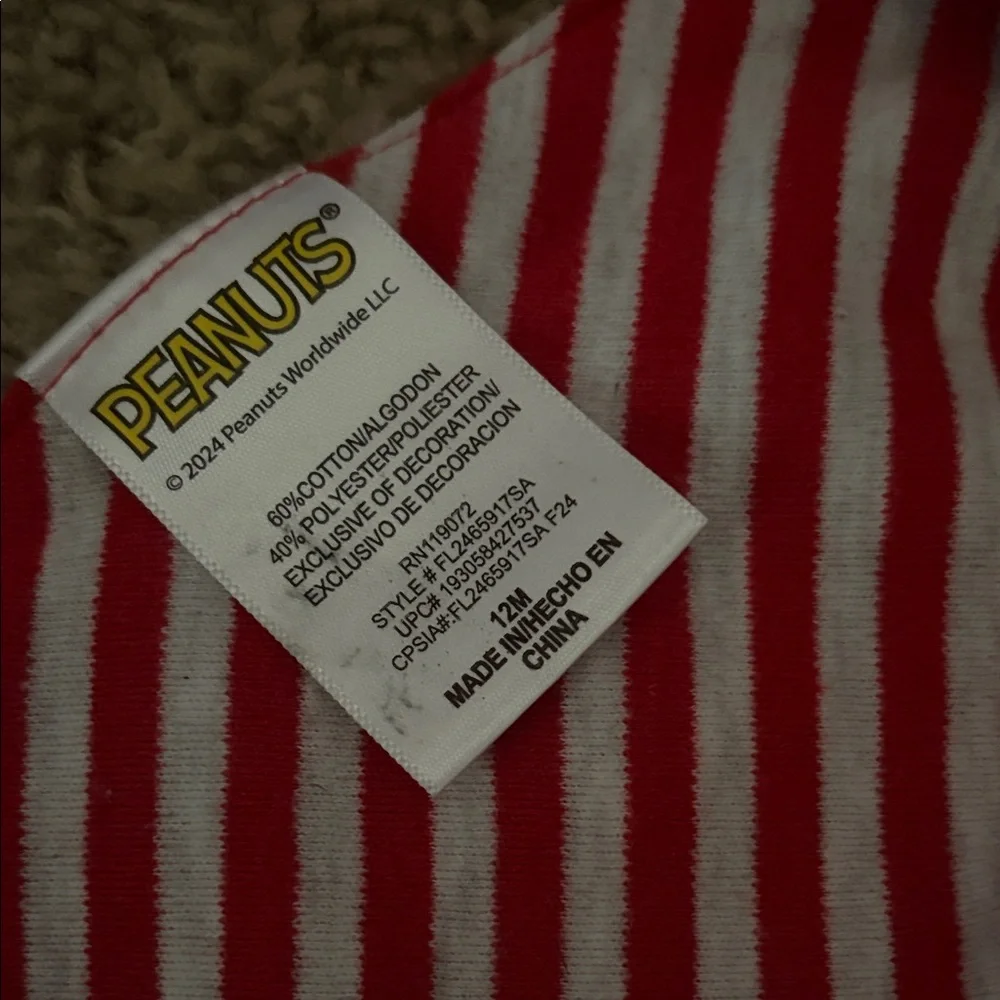 Peanuts adorable bib